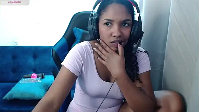 Snapshot of IamBlackmoon chatting on August 2026 07:38:01 PM IamBlackmoon online show from August 2026 07:38:01 PM