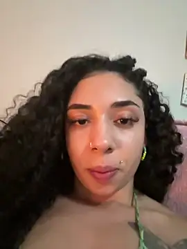 Snapshot of Sereia_camgirl chatting on June 2026 04:47:01 AM Sereia camgirl online show from June 2026 04:47:01 AM