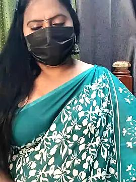 Snapshot of Meera_mia chatting on May 2026 07:04:01 PM Meera mia online show from May 2026 07:04:01 PM