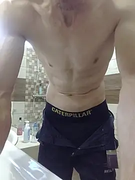 Nakedfanboy online show from June 2026 03:27:01 PM