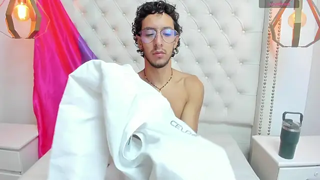 Snapshot of LEO_SANZ66 chatting on July 2026 12:31:01 PM LEO SANZ66 online show from July 2026 12:31:01 PM