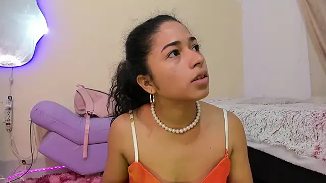 Snapshot of Nadia-Monroe chatting on June 2026 12:35:01 PM Nadia-Monroe online show from June 2026 12:35:01 PM
