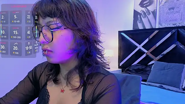 Snapshot of hannita_01 chatting on June 2026 11:52:02 AM hannita 01 online show from June 2026 11:52:02 AM