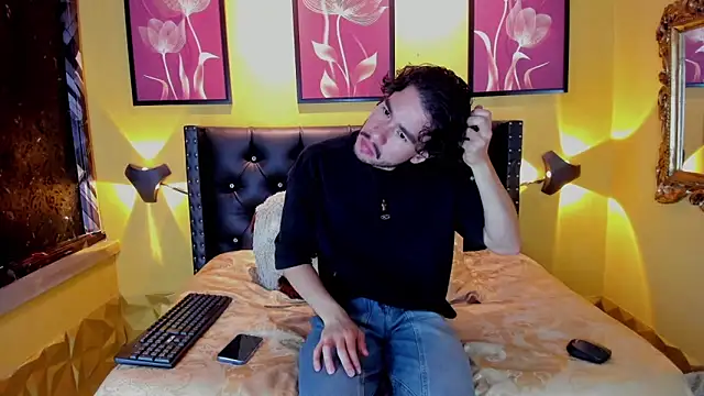 Snapshot of theo_riviera chatting on May 2026 10:29:01 PM theo riviera online show from May 2026 10:29:01 PM