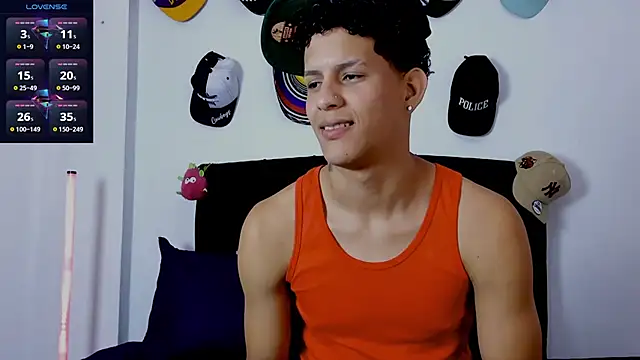 Snapshot of theo_bigcock_ chatting on June 2026 06:54:01 PM theo bigcock online show from June 2026 06:54:01 PM