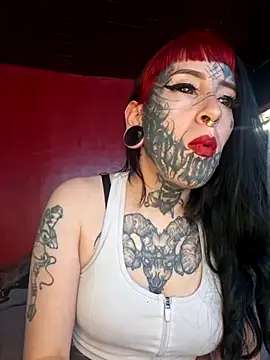 Snapshot of Venom-Luna chatting on July 2026 05:39:01 PM Venom-Luna online show from July 2026 05:39:01 PM