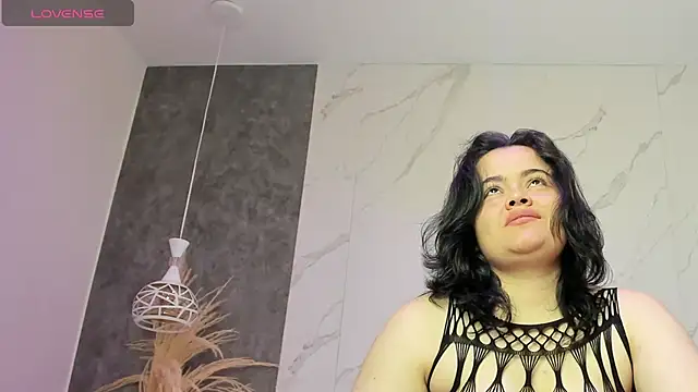 Vicky-Mooree online show from July 2026 04:05:02 AM