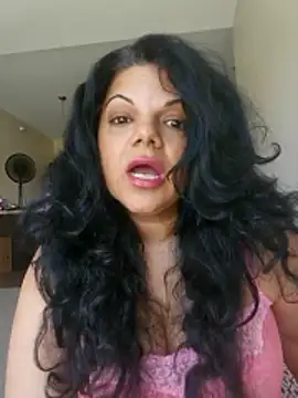 Snapshot of habibiforyou81 chatting on June 2026 05:17:01 PM habibiforyou81 online show from June 2026 05:17:01 PM