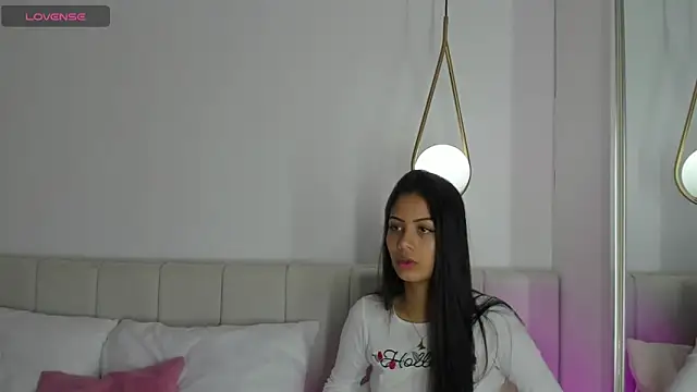 Gaby Moonn online show from June 2026 04:01:02 AM