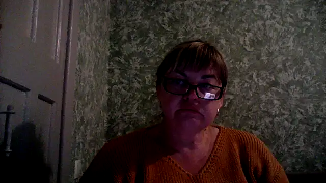Empress211 online show from June 2026 05:58:02 PM
