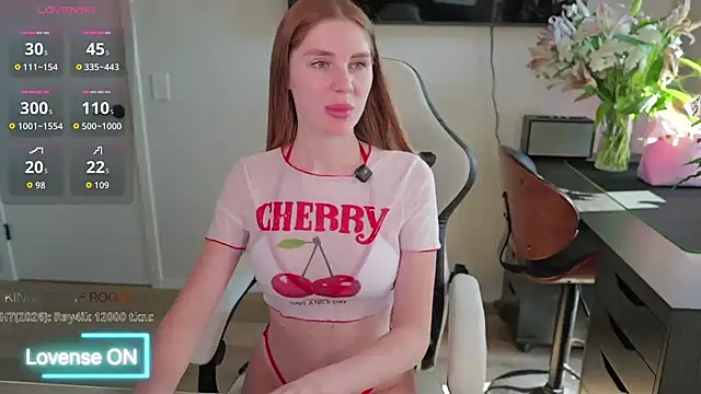 Snapshot of Vesnyshka_ chatting on July 2026 11:45:01 PM Vesnyshka online show from July 2026 11:45:01 PM