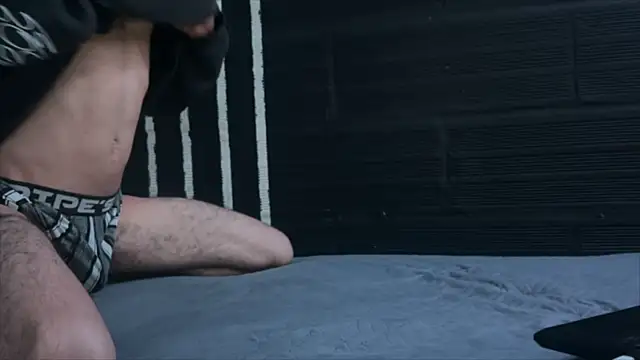 Snapshot of SilentFetish chatting on June 2026 04:13:01 AM SilentFetish online show from June 2026 04:13:01 AM