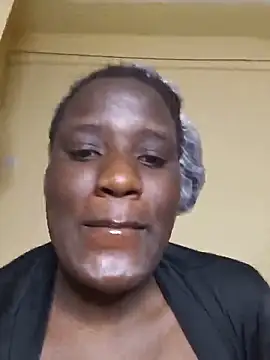 Snapshot of Angel-Yami chatting on June 2026 09:28:02 PM Angel-Yami online show from June 2026 09:28:02 PM