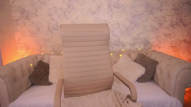 LilitMurrr online show from June 2026 12:53:02 PM