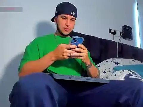 Snapshot of jacob_lautnerr chatting on June 2026 09:18:01 PM jacob lautnerr online show from June 2026 09:18:01 PM