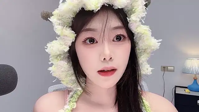 smalldaiwang online show from June 2026 02:58:02 AM