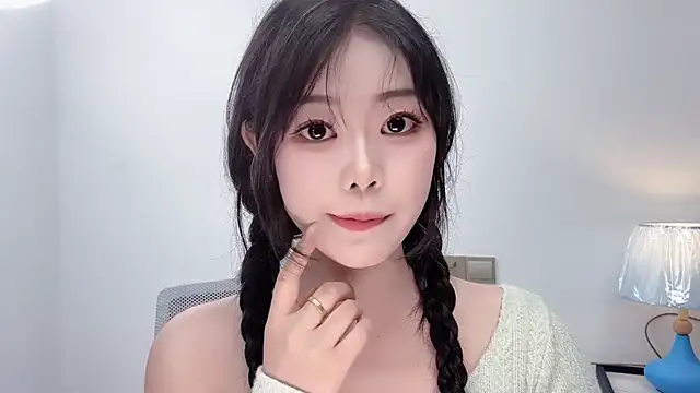 smalldaiwang online show from June 2026 03:05:01 AM