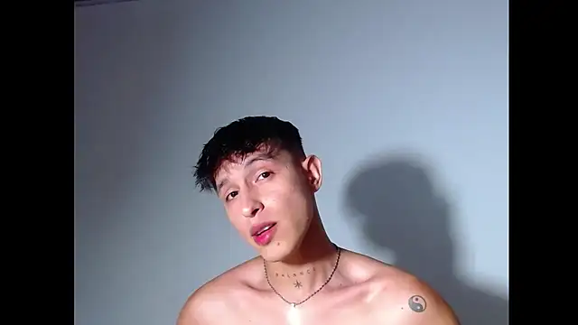 Snapshot of rowanbig chatting on July 2026 11:30:01 PM rowanbig online show from July 2026 11:30:01 PM