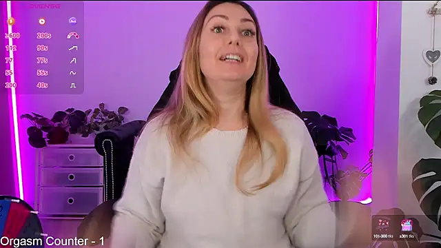 LindaWhite  online show from January 2025 09:25:01 PM