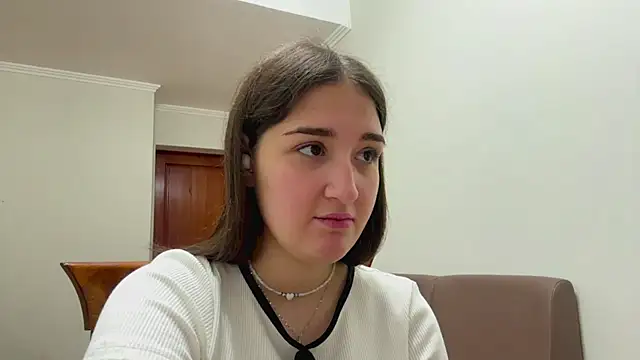 AnnaMaccoil online show from June 2026 04:09:01 PM