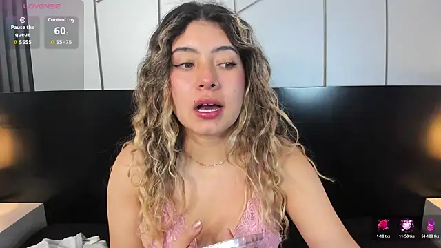 Snapshot of ChloeBelle_ chatting on July 2026 01:29:02 PM ChloeBelle online show from July 2026 01:29:02 PM