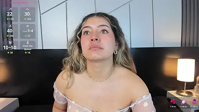 Snapshot of ChloeBelle_ chatting on July 2026 02:10:01 PM ChloeBelle online show from July 2026 02:10:01 PM