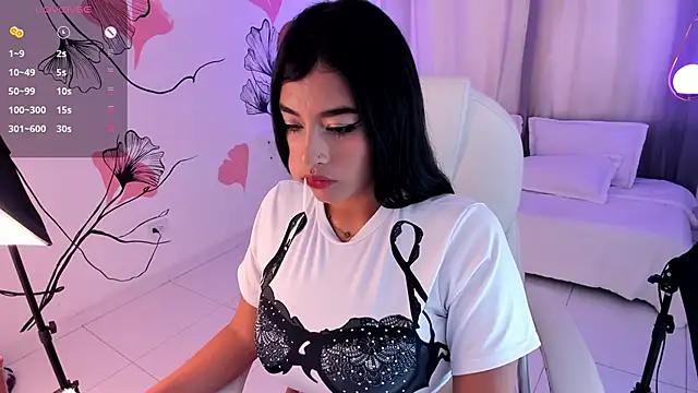 Snapshot of brunette_noova chatting on June 2026 08:57:02 PM brunette noova online show from June 2026 08:57:02 PM