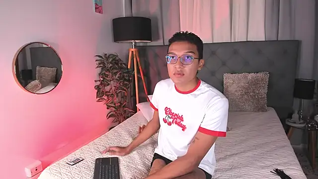 Snapshot of Camilo_Santoss chatting on June 2026 01:09:02 PM Camilo Santoss online show from June 2026 01:09:02 PM