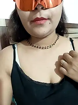 Snapshot of Archana_32 chatting on July 2026 01:08:01 AM Archana 32 online show from July 2026 01:08:01 AM