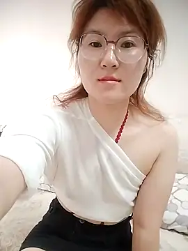 Snapshot of gaoyan880526 chatting on June 2026 06:38:02 AM gaoyan880526 online show from June 2026 06:38:02 AM