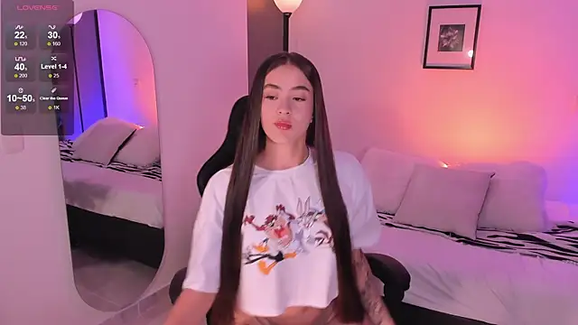 LizzyColins online show from June 2026 06:32:02 PM