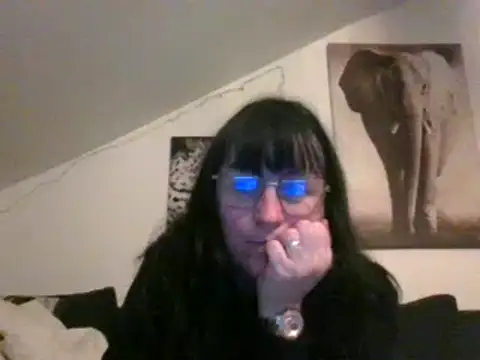 Snapshot of sexujuly88 chatting on February 2025 10:31:01 PM sexujuly88 online show from February 2025 10:31:01 PM