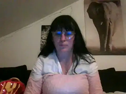 Snapshot of sexujuly88 chatting on March 2025 09:54:02 PM sexujuly88 online show from March 2025 09:54:02 PM