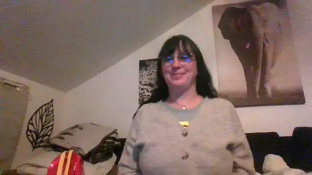 Snapshot of sexujuly88 chatting on November 2025 10:21:01 PM sexujuly88 online show from November 2025 10:21:01 PM