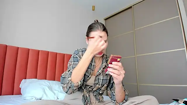 Snapshot of SofiClimbing chatting on December 2024 05:37:01 AM SofiClimbing online show from December 2024 05:37:01 AM