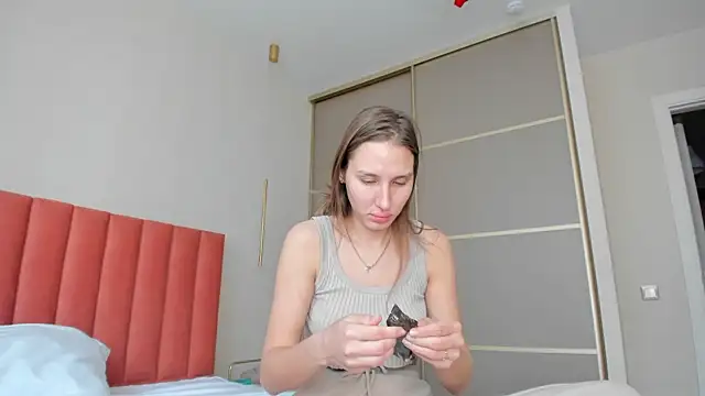 Snapshot of SofiClimbing chatting on January 2025 06:18:02 AM SofiClimbing online show from January 2025 06:18:02 AM