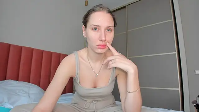 Snapshot of SofiClimbing chatting on January 2025 05:16:02 AM SofiClimbing online show from January 2025 05:16:02 AM