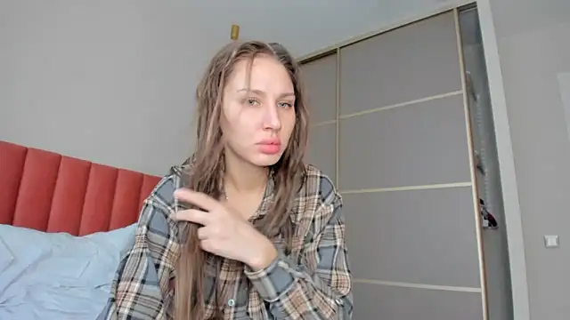 Snapshot of SofiClimbing chatting on January 2025 04:00:01 AM SofiClimbing online show from January 2025 04:00:01 AM