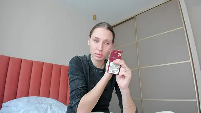 Snapshot of SofiClimbing chatting on February 2025 04:25:02 AM SofiClimbing online show from February 2025 04:25:02 AM