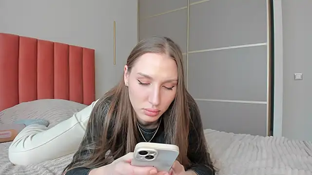 Snapshot of SofiClimbing chatting on February 2025 05:47:01 AM SofiClimbing online show from February 2025 05:47:01 AM