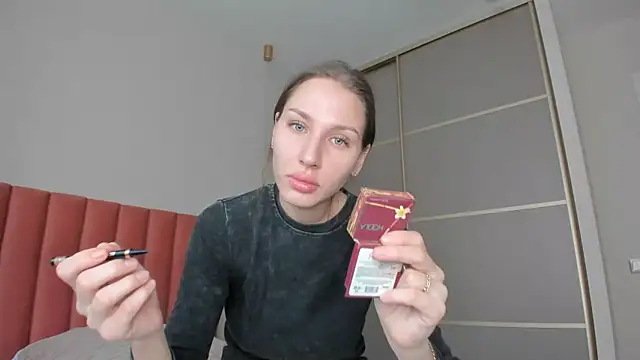 Snapshot of SofiClimbing chatting on February 2025 03:08:01 AM SofiClimbing online show from February 2025 03:08:01 AM