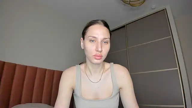 Snapshot of SofiClimbing chatting on March 2025 12:27:02 AM SofiClimbing online show from March 2025 12:27:02 AM