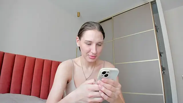 Snapshot of SofiClimbing chatting on March 2025 03:26:02 AM SofiClimbing online show from March 2025 03:26:02 AM