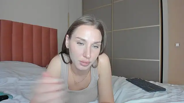 Snapshot of SofiClimbing chatting on March 2025 03:31:01 PM SofiClimbing online show from March 2025 03:31:01 PM