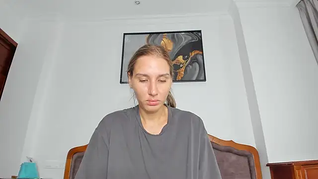 Snapshot of SofiClimbing chatting on October 2025 05:40:01 AM SofiClimbing online show from October 2025 05:40:01 AM