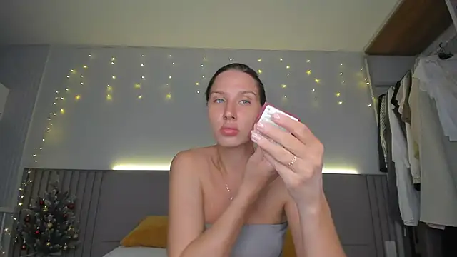 SofiClimbing online show from January 2026 08:52:01 AM