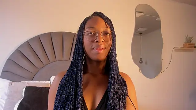 ZafiraMonroe online show from June 2026 12:00:02 PM