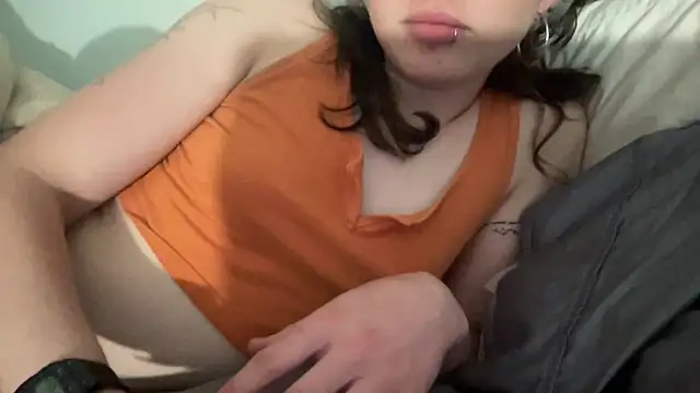 l0r3l4i  online show from June 2026 03:46:01 AM