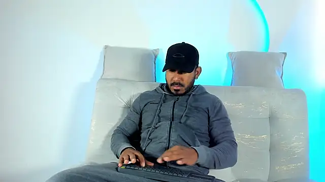 Snapshot of LeoCarter_ chatting on July 2026 10:08:01 AM LeoCarter online show from July 2026 10:08:01 AM