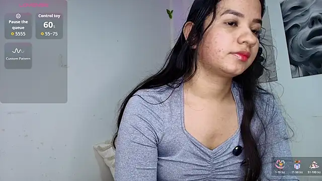 Snapshot of thepeach_ chatting on June 2026 07:01:02 PM thepeach online show from June 2026 07:01:02 PM